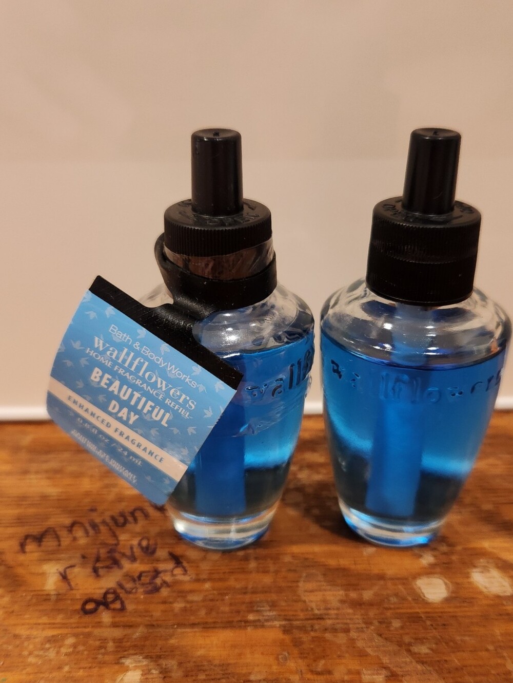 Discontinued Bath & Body Works Wallflowers Refill - Blue Beautiful Day Set